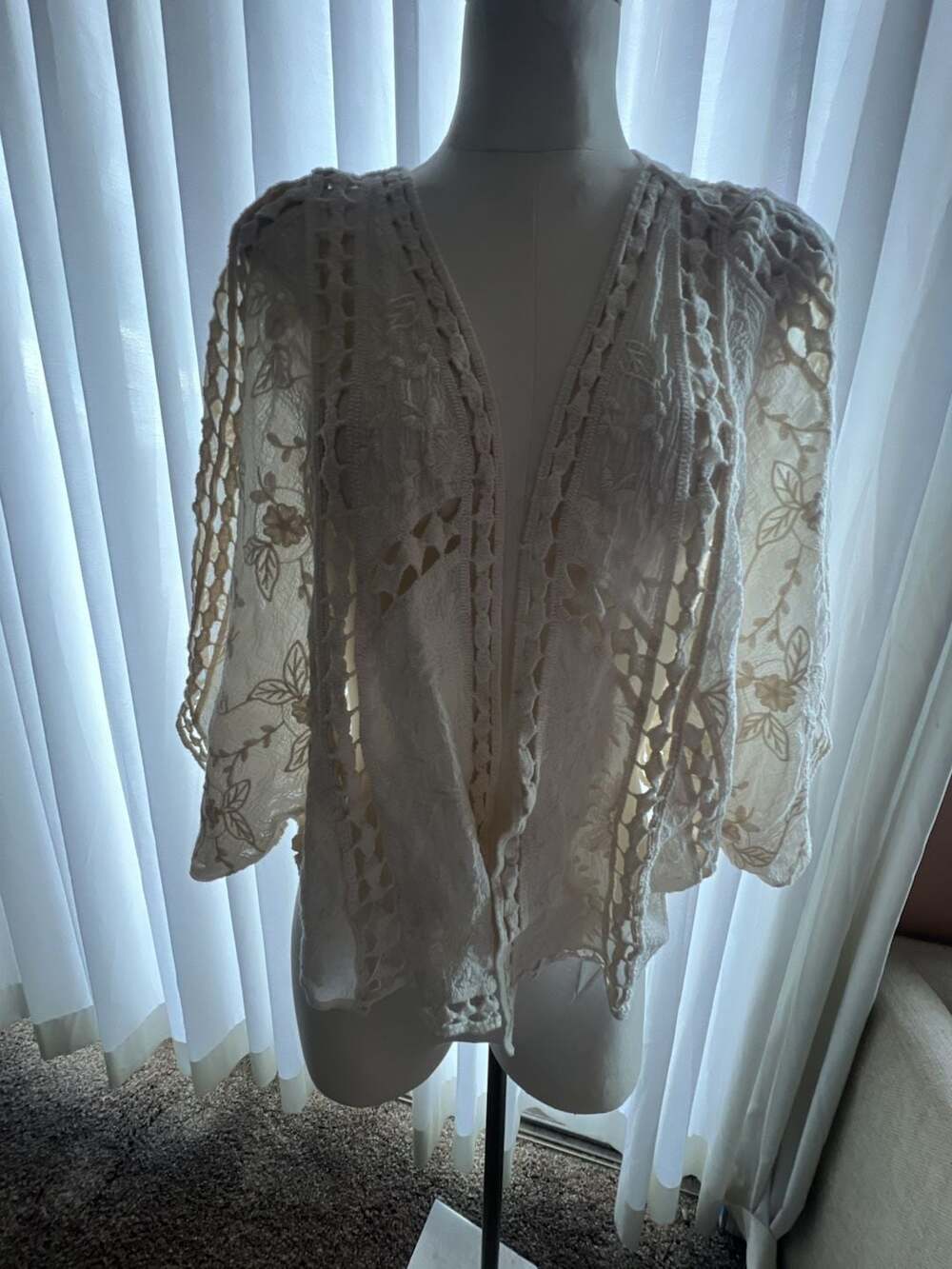 Songbird Bohemian Embroidered Lace Kimono Cardigan Cover Up